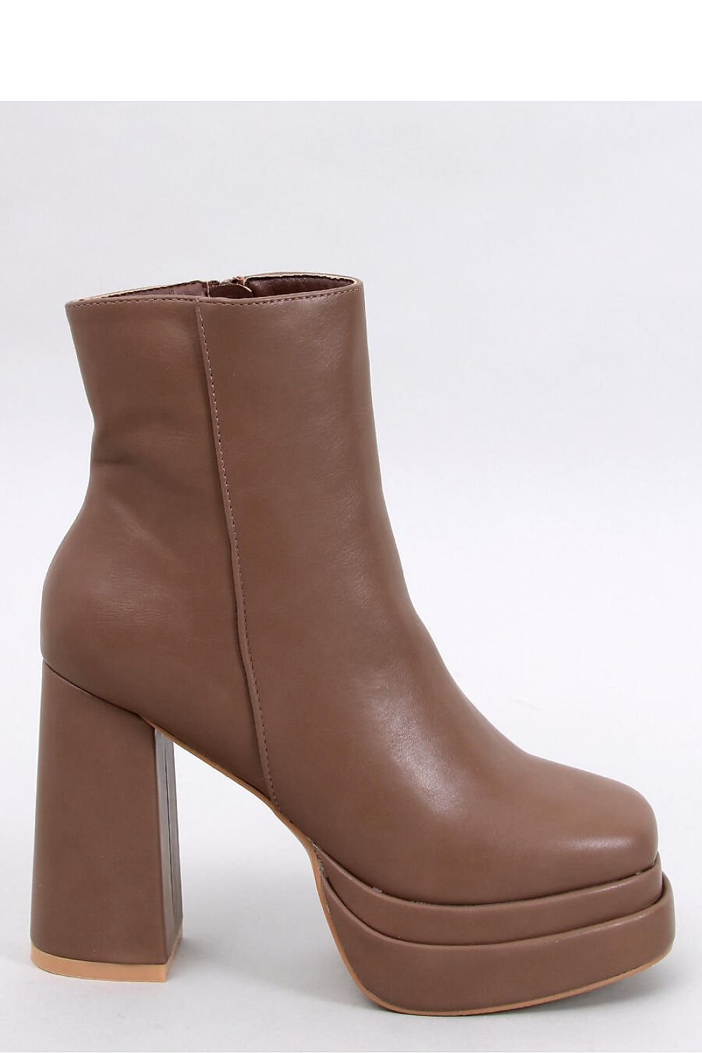 Heel boots model 203100